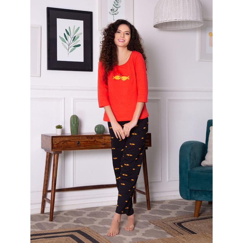 Clovia Pretty Printed Top & Pyjama Set - 100 Percent Cotton -Red (S)